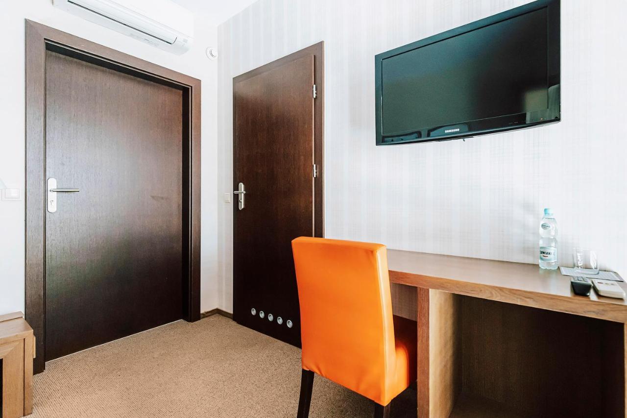 Hotel Willanova Lublin Bagian luar foto