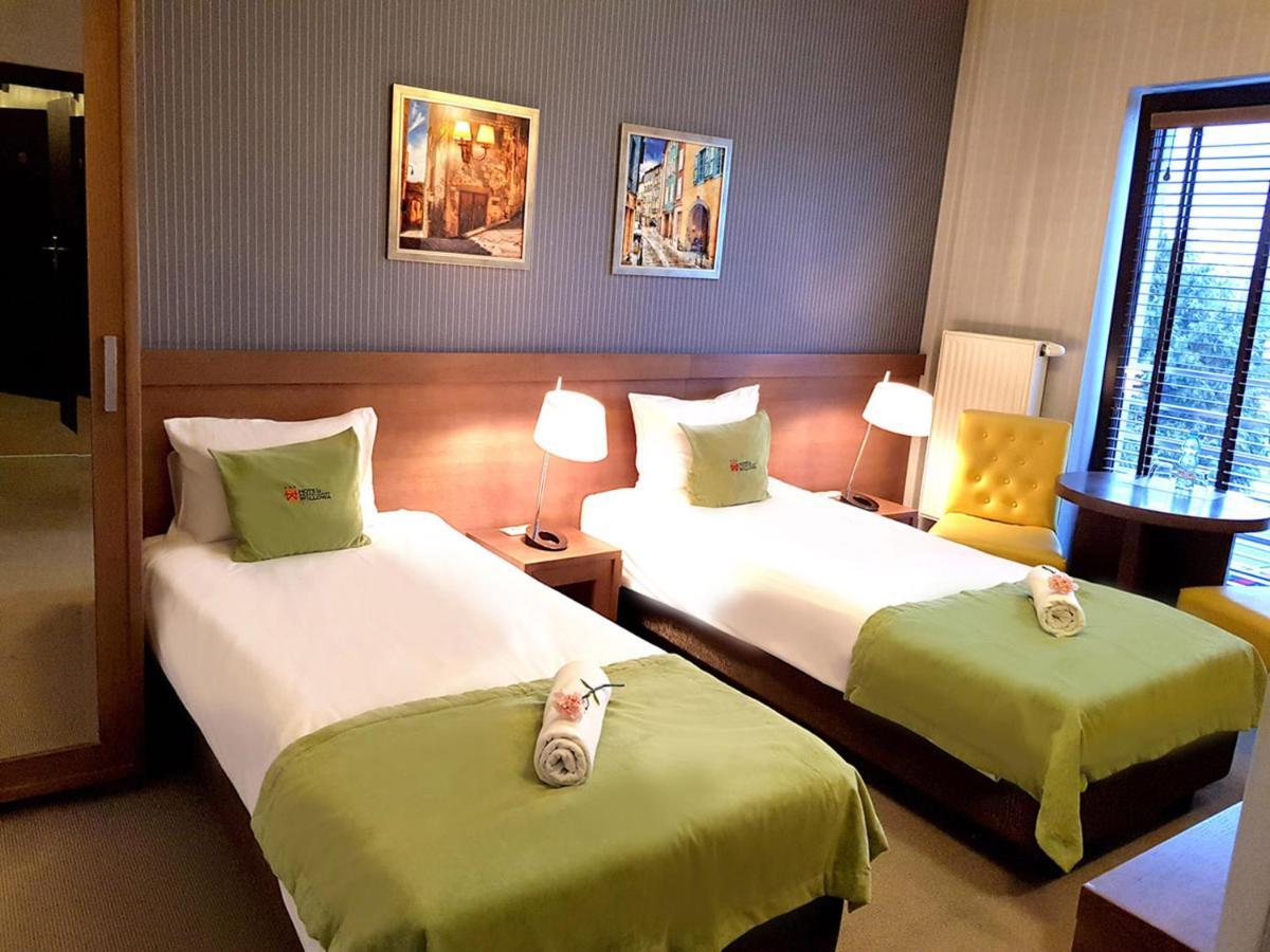 Hotel Willanova Lublin Bagian luar foto