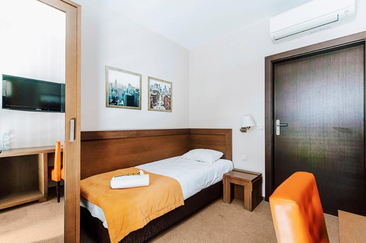 Hotel Willanova Lublin Bagian luar foto