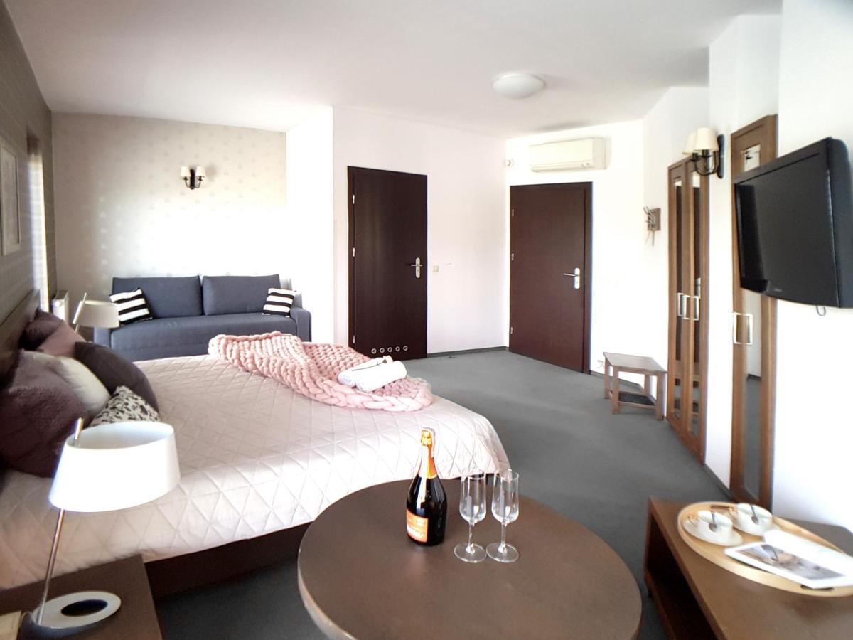 Hotel Willanova Lublin Bagian luar foto