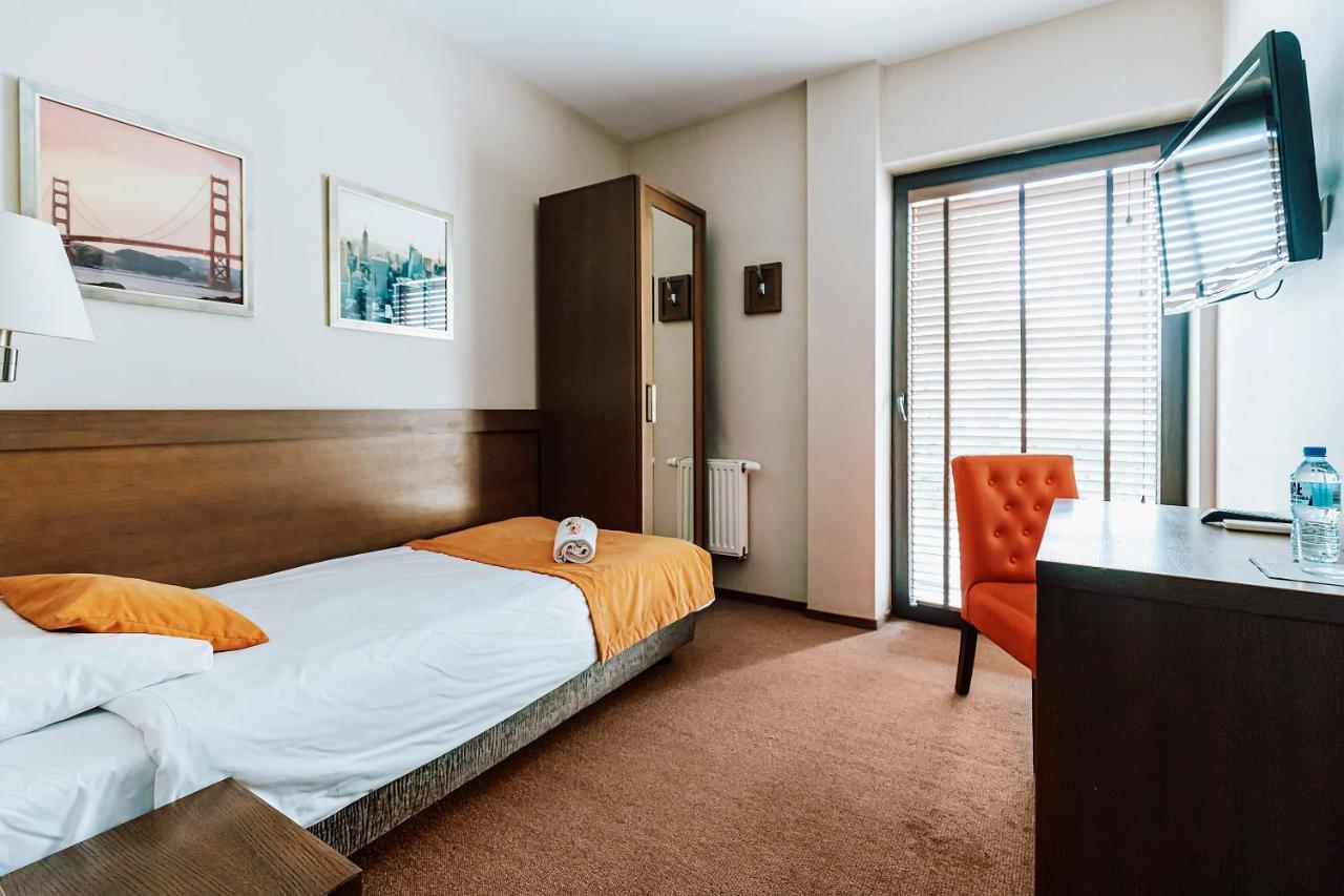 Hotel Willanova Lublin Bagian luar foto