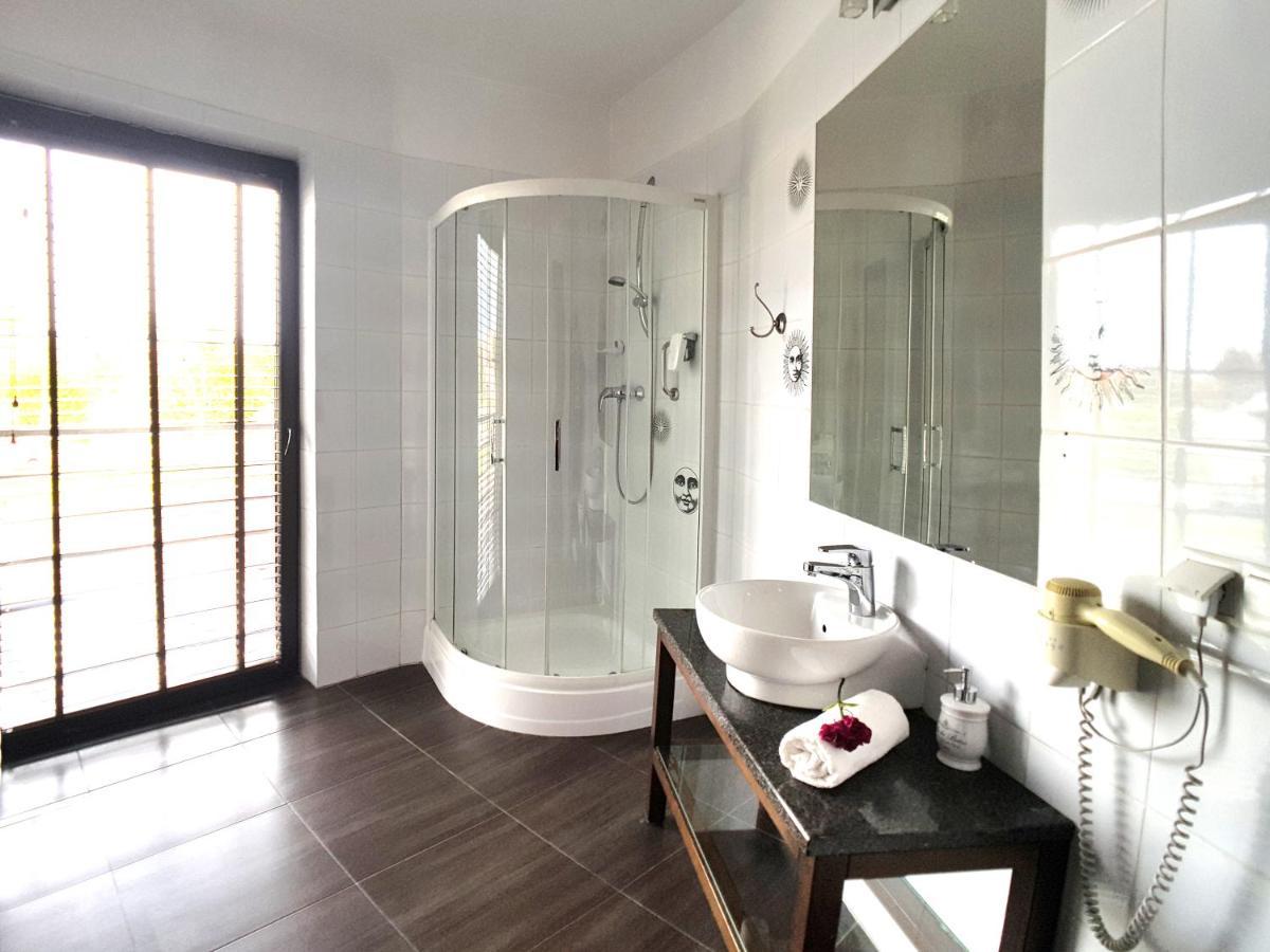 Hotel Willanova Lublin Bagian luar foto