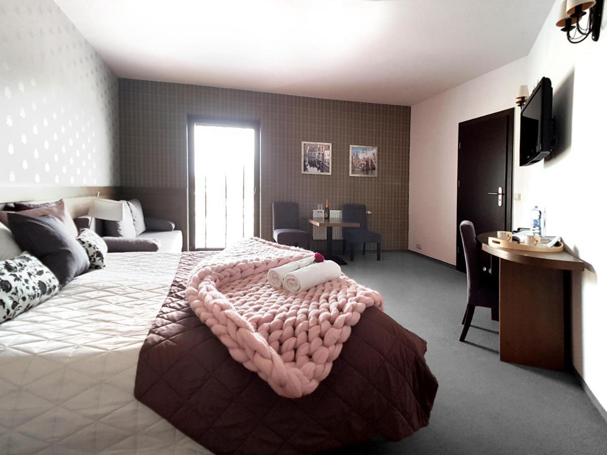 Hotel Willanova Lublin Bagian luar foto